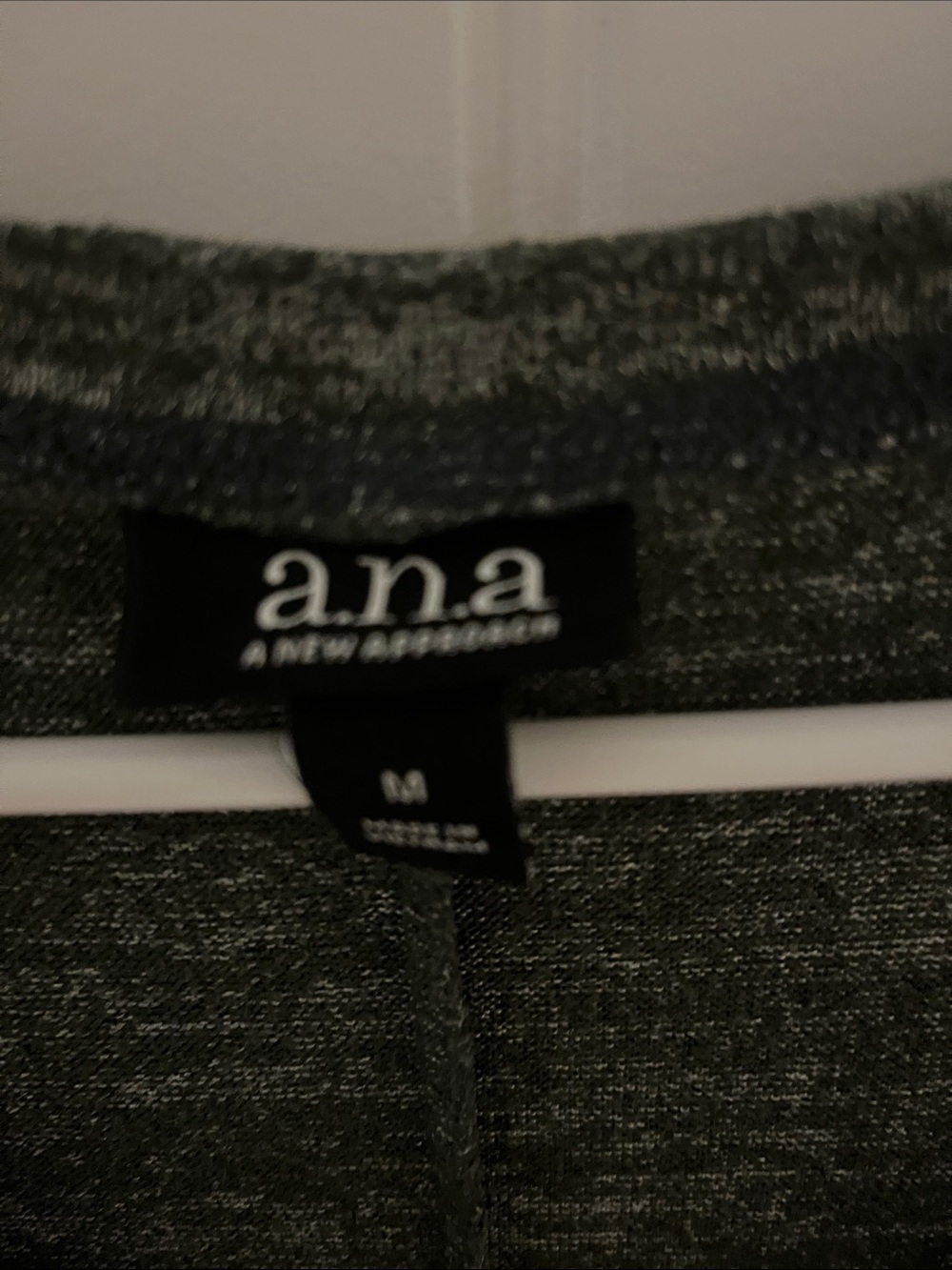 a.n.a Heathered Dark Green Scoop Neck Short Sleeve Tee - Picture 2 of 6